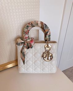 White Dior Bag, Classy Handbags For Women, Miss Dior Bag, Classy Handbags, Bag With Scarf, Women Casual Outfits, Women Hand Bags, Trending Bags, Purse Aesthetic