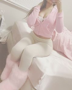 #lanadelrey #coquette #aesthetic #fashion #pink Pink Dolly Outfits, Pink Shein Outfits, Pink Girly Things Princesses, Pink Kawaii Outfits, Pink Casual Outfit, Pink Aesthetic Outfits, Cute Outfits Pink, Pink Girly Outfits, Coquette Outfits