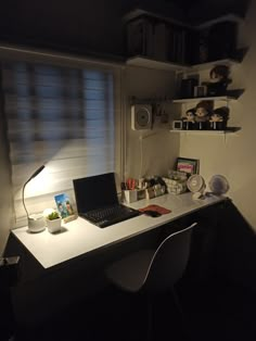 An image of desk setup, desk makeover, kpop shelf, night lamp and work from home set up Low Budget Room Ideas, Low Budget Aesthetic Room, Boarding Room Decor, Room For Studying, Work Area Aesthetic, Room Decor In Budget, My Own Room Aesthetic, Low Budget Desk Setup, Low Budget Room Design