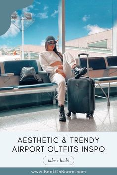 Aesthetic & Trendy Airport Outfits Inspo Aesthetic Airport Pictures, Airport Outfits For Women, Trendy Airport Outfits, Casual Airport Outfit, Aesthetic Airport, Perfect Travel Outfit, Comfy Travel Outfit