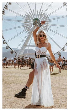 Coachella Fashion Outfits, Long Dresses Summer, Festival Outfits Rave, Look Festival, Black Leather Shorts, Summer Beach Party, Music Festival Outfits