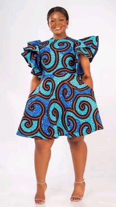 African Dresses Plus Size, African Formal Dress, Simple Dress Styles, African Traditional Wear, African American Fashion, Short Dress Styles, Corporate Attire, African Maxi Dresses, African Fashion Traditional