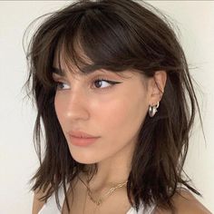 Brown Hair Inspo, Short Brown Hair, Haircuts For Fine Hair, Curtain Bangs, Womens Haircuts, Hairstyles With Bangs, Fine Hair