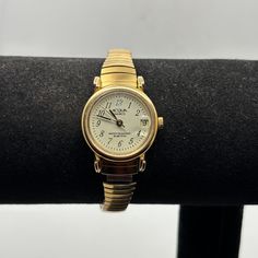 Vintage Gold Watch. Fully Functional With Brand New Batteries, Fits 6 1/2 In Wrist Or Near. M1 October Style, Vintage Gold Jewelry, 2024 Wardrobe, Vintage Gold Watch, October Fashion, Wardrobe Refresh, Style Bundle, Gold Watches Women