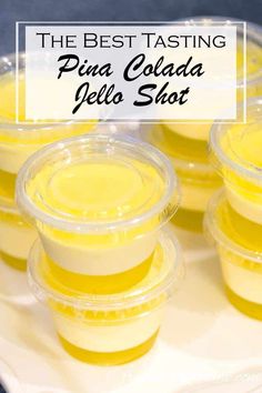 Layered Pina Colada Jello Shots (With Coconut Cream Pudding) Pina Colada Jello Shots Recipe, Rum Jello Shots, Tropisk Fest, Pineapple Jello, Jello Pudding Shots, Layered Jello, Jelly Shots, Jell O Shots