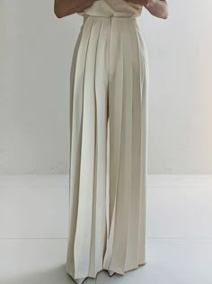 Plain Pants, High Waisted Wide Leg Pants, Sewing Things, High Waist Wide Leg Pants, Maxi Robes, Pantalon Large, Looks Chic, Maxi Skirts, Yoga Shorts