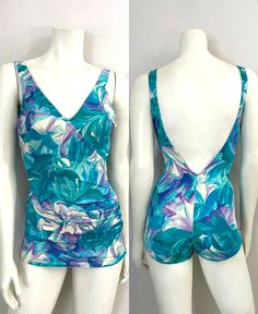 Retro Stretch Swimwear For Poolside, Retro Blue Swimwear For Swimming, Vintage Green Fitted Swimwear, Retro Blue Printed Swimwear, Retro Blue Lined Swimwear, Vintage Blue Swimwear For Summer, Retro Printed Stretch Swimwear, Retro Fitted Tankini For Swimming, Retro Fitted Printed Swimwear