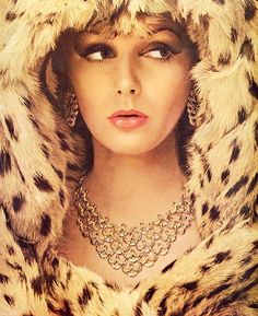 Jewelry Advertisement, 60s Jewelry, Jewellery Advertising, Jewelry Advertising, Jewelry Magazine, Vintage Leopard