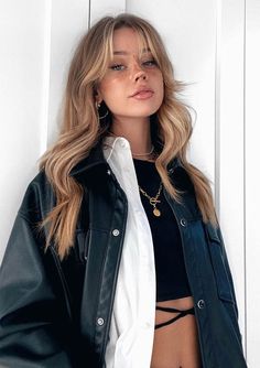 Tuns Bob Lung, Blonde Hair Looks, Haircuts Straight Hair, Long Hair With Bangs, Hair Inspiration Color, Hair Inspo Color, Grunge Hair, In My Head, Aesthetic Hair