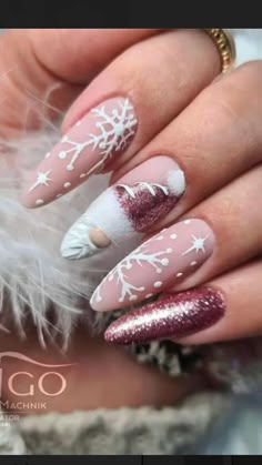 White Glitter Nails, Winter Nails Acrylic, Cute Nail Art Designs, 2023 Trends, Winter Nail, Nail Designs Glitter