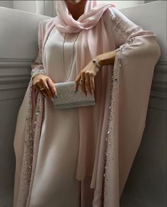 Modest Abaya Designs, Wedding Abaya, White And Silver Dress, Eid Outfit Ideas, Fashion Abaya, Abaya Designs Latest, Islamic Fashion Dresses, Abaya Fashion Dubai, Outfit Modest