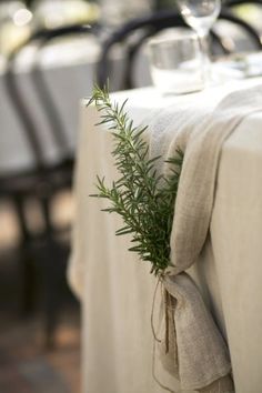 an image of a table setting with napkins and wine glasses on it, as seen on instagram