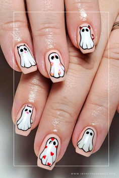 Ghost Nails Ghost Nail, Halloween Nails Ideas, Ghost Nails, Pink Nail Art Designs, Holloween Nails, Halloween Manicure, Halloween Nails Easy, Halloween Acrylic Nails, Cute Halloween Nails