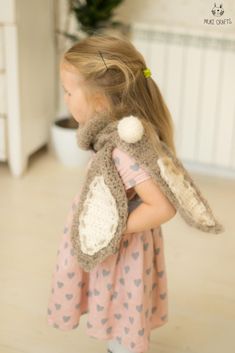 Bunny Bugz scarf Crochet pattern for beginners by Muki Crafts Bunny Scarf, Chunky Bunny, Floppy Ear Bunny, Crochet Kids Scarf, Toddler Scarf, Wear A Scarf, Basic Stitches, Waffle Stitch, Kids Scarf