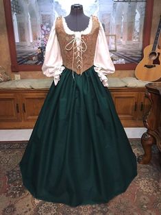 Renaissance Wench or Maiden Reversible Bodice and Skirt Green | Etsy Faire Finery, Wench Dress, Fest Outfits, Ren Fest, Medieval Costume, Medieval Dress, Green Floral Dress, Historical Dresses