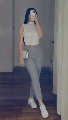 Semiformal Outfit Mujer, Outfit Formal Juvenil, Outfits Juvenil, Celebrity Casual Outfits, Stylish Work Attire, Business Casual Outfits For Work, Everyday Fashion Outfits, Casual Day Outfits, Quick Outfits