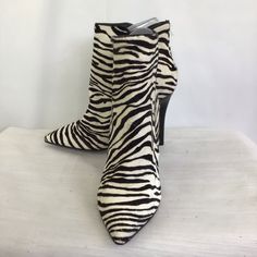 Nwob- Nine West Women Sexy Elegant Black White Zebra Cowhide Textured Pointed Toe Trendy Style Heel Ankle Boots Size 6.5m-4”H. Step Out In These Stylish Fashion Boots Are For Any Occasion. Great With A Maxi Dress W/ Trench Coat Black High Heels With Zebra Print, Spring Zebra Print Heels, Chic Zebra Print High Heels, Pointed Toe Ankle Boots, White Zebra, Heel Ankle Boots, Trendy Style, Nine West Shoes, Stylish Fashion