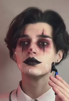 Face Make Up For Halloween Easy, Clown Outfit Aesthetic Halloween, Male Halloween Ideas, Male Mime Makeup, Male Clown Makeup Halloween, Mens Clown Makeup Simple, Clown Costumes Halloween, Emo Clown Costume, Clown Makeup Aesthetic Men