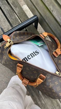 Louis Vuitton Duffle, Louis Vuitton Duffle Bag, Louis Vuitton Speedy 25, Rich Girl Lifestyle, Girly Bags, Luxury Lifestyle Dreams, Luxe Life, Future Lifestyle