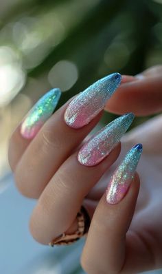 Pretty Nails Ballerina, Blue Birthday Nail Designs, Nails 2024 Design, Blue And Green Ombre Nails, Beach Ombre Nails, Turquoise Ombre Nails, Irredecent Nail Designs, Nail Art 2024, Teal Nails Ideas