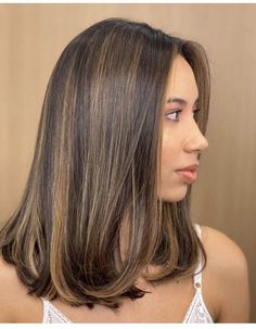 Haircut Selfie, Photo Hijab, Short Hair Highlights, Brown Hair Looks, Cute Hairstyle, Long Hair Color, Brown Hair Balayage