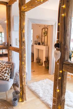 a living room filled with furniture and lots of lights