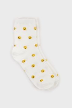 - Measurements: 1. Length: 29cm- Materials: 75% cotton, 15% spandex, 10% polyester- Thickness: Moderate- Sheerness: None- Stretch: Low- Lining: None- Care: Gentle wash cold and dry in shade Flower Smiley Face, Socks Ideas, Flower Smiley, Duck Dynasty, London Free, Smiley Faces, Bright Designs, Short Socks, Smiley Face