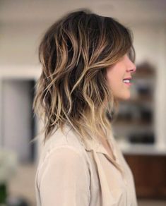 Layered Shaggy Balayage Hair Medium Shaggy Hairstyles, Kort Bob, Shaggy Bob Hairstyles, Medium Shag Haircuts, Shag Hairstyles, Haircuts For Long Hair, Short Hairstyle, Ash Blonde