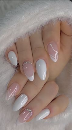 Pink White Nails, Nails Yellow, Fancy Nails Designs, Pretty Gel Nails, Short Acrylic Nails Designs, Bridal Nails, Fancy Nails, Nail Extensions, Cute Acrylic Nails