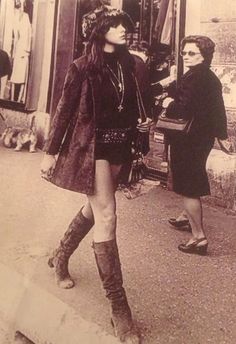 60s 70s Fashion, 70s Inspired Fashion, Pose Fotografi, Inspiring Photography, Bottom Jeans, 1970s Fashion, Mod Fashion, 1960s Fashion