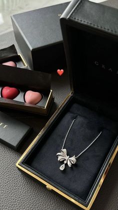 Graff Aesthetic, Dhgate Finds, Graff Jewelry, Remember Who You Are, Necklace Cute, Silver Jewelry Design