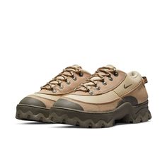 Nike Womens WMNS Lahar Low Hemp DD0060-200 Nike Lahar Low, Hiking Shoes Women, Orange Shoes, Hiking Shoe, Nike Air Max Plus, Classic Boots, Nike Zoom, New Nike, Platform Boots