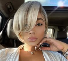 Bob Hairstyles Wigs, Black Women Lace Front Wigs, Blonde Natural Hair, Hairstyles Wigs, Cute Bob Hairstyles, Bob Black, Short Blonde Bobs, Miranda Priestly, Black Ponytail Hairstyles