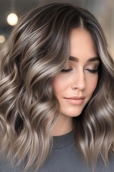 Do you want to know how to tone brown hair to ash? If your brunette hair has developed brassy tones or unwanted shades of red, orange or... Wella Brown Hair Color, Fall Ash Brown Hair, Ash Toner On Brown Hair, Cool Tone Hair, Bronde Balayage Hair, Teasy Lights, Grey Brown Hair