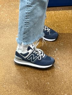 Navy Blue New Balance, Nb 574, Shoe Aesthetic, New Balance Shoe, New Balance Outfit, New Balance Blue, Navy Blue Shoes, Shoe Wishlist, New Balance 574