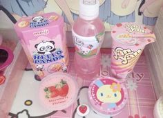 the contents of a hello kitty lunch box