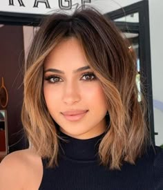 How To Balayage, Balayage Short Hair, Honey Balayage, Balayage Short, Short Ombre Hair, Short Dark Hair, Short Brown Hair, Dirty Blonde Hair, Brown Balayage