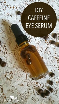 This DIY caffeine eye serum perks up the eyes & smells like perfection. Most importantly, it's all natural, with no toxic preservatives or icky ingredients. Eye Serum Recipe, Caffeine Eye Serum, Diy Cosmetics, Diy Skincare, Diy Health, Eye Serum