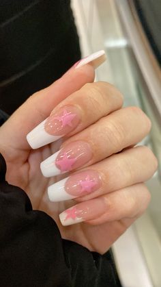 Light Pink Star Nails, Coffin Star Nails, How To Draw Stars On Nails, Pink And White Square Nails, Pink Nails Stars, Pink Stars Nails, Star Nails Square, Star Nails Pink, Nail Inspo Stars