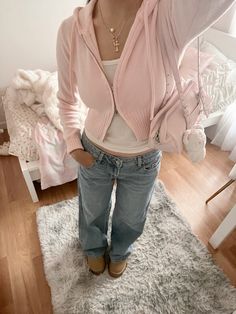 Neutral Toned Outfits, Style Pink Cardigan, Pink Vanilla Girl Outfits, Pink Zip Up Outfit, Comfy Feminine Outfits, Pink Cami Top Outfit, Pale Outfits, Light Colors Outfit, Pink Coquette Outfit