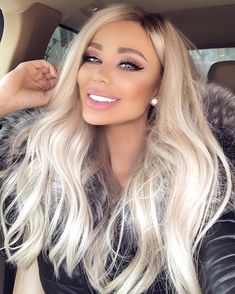 Blonde Brown Hair Color, Celebrity Hair Colors, Blond Balayage, Real Hair Wigs, Blonde Lace Front Wigs, Celebrity Hair, Frontal Hairstyles, Brown Blonde Hair, Long Blonde