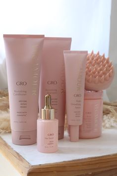 Pink Hair Care Products, Body Products Skin Care, Pink Skincare Products, It Girl Products, Pink Beauty Products, Beauty Products Aesthetic, Pink Skin Care, Pink Products