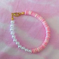 A beautiful pink , pearl bracelet! Pink Pearl Bracelet, Clay Bead Bracelets, Single Bracelet, Resin Bracelet, Rose Bracelet, Clay Bead, Bead Bracelets, Bracelet Ideas, Pink Pearl