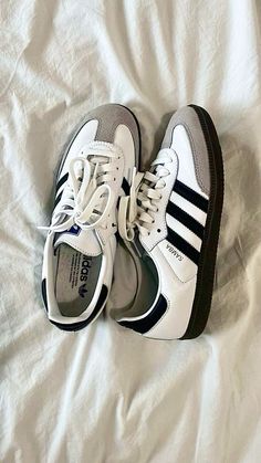 cc: @kyyyralee #trendy #trendyfashion #adidas #sambas #unisex #fashion #shoes #trending #original #lifestyle #streetwear #vintage Adidas Samba Outfit, Samba Shoes, Pretty Sneakers, Dr Shoes, Skandinavian Fashion, Adidas Shoes Women