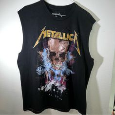 Nwt Unisex Metallica Graphic T-Shirt. Medium / 19.5 Width. Faded Look And High Quality Graphic. Black Metallica Shirts, Gorillaz Shirt, Fun Christmas Shirts, Metallica Black, Metallica Shirt, Nascar Shirts, Metallica T Shirt, Batman Shirt, 80s Mens