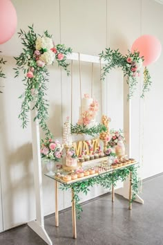 Moss Denver loves baby showers! Here are adorable ideas for your boy or girl baby shower! #babyshower #babygirl #babyboy Sunshine Cake, Fiesta Shower, Lucite Table, Baby Shower Boho, Bohemian Baby Shower, Bohemian Baby, Cake Studio, Dessert Display