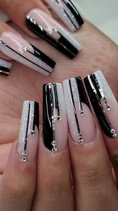 Black And White Nail, Black And White Nails, New Years Nail Designs, Nails Design With Rhinestones, White Nail Designs, Simple Nail Art Designs, White Nail