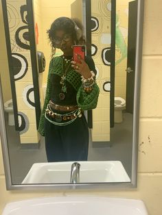 Earth Aesthetic Black Women, Earthy Outfit Inspo Black Women, Black Woman Spiritual Outfit, Earthgirl Aesthetics, Earthy Outfits With Pants, Fairycore Outfit Black Women, Black Earthy Girl Outfit, Spiritual Girl Outfits Black Women