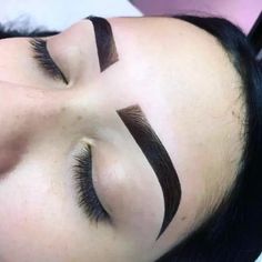 Eyebrow Shapes, Acrylic Toes, Acrylic Toe Nails, Creative Eye Makeup, Eyebrow Shape, Creative Eye, Eyebrow Shaping, Aishwarya Rai, Eyebrow Makeup