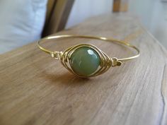 Bracelet... Fall haze bangle bracelet handmade from by junesky Handmade Agate Bangle, Wire Wrapped Brass Bangle Jewelry, Hand Forged Jewelry, Bijoux Fil Aluminium, Wire Ring, Diy Wire Jewelry, Wire Work Jewelry, Handmade Wire Jewelry